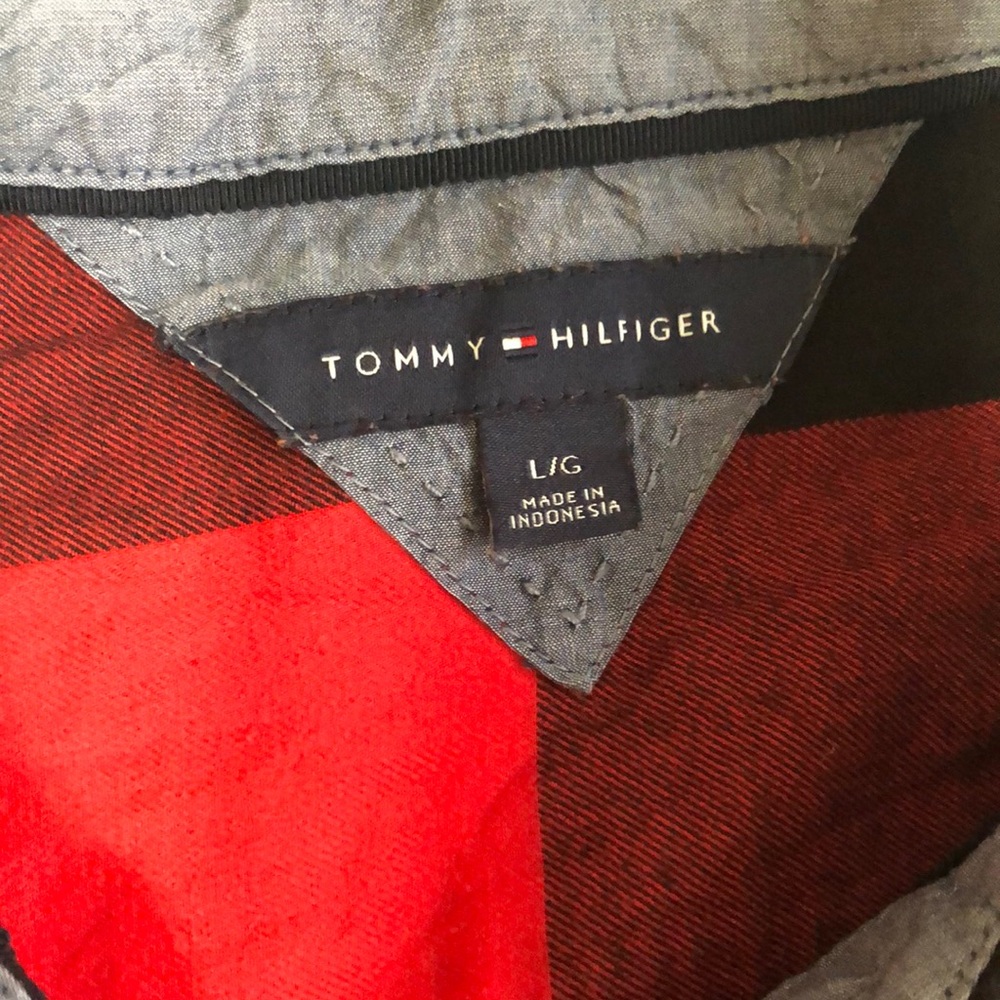 Tommy Hilfiger Red and Black Casual Button Down Shirt - Picture 2 of 8